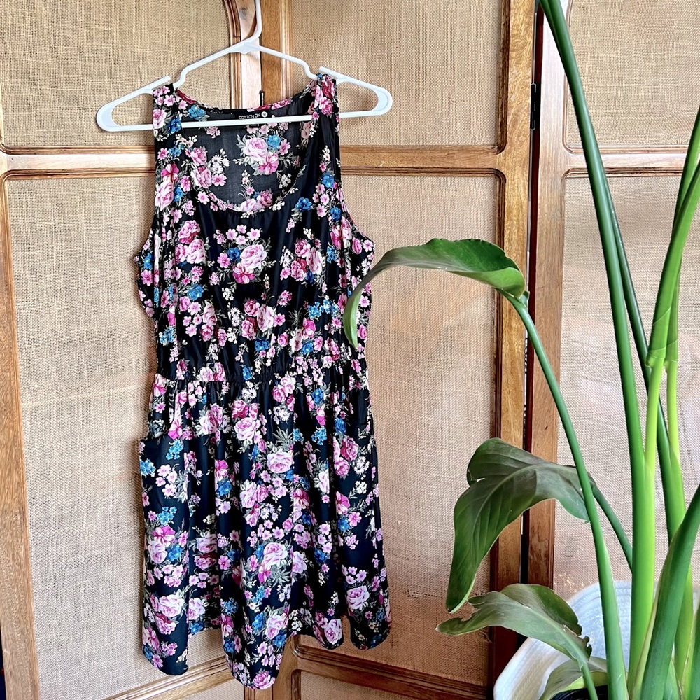 SOLD cotton on floral dress with pockets  size medium